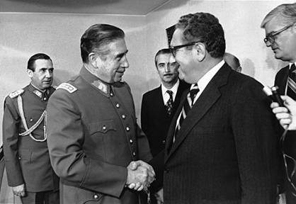 https://consortiumnews.com/wp-content/uploads/2019/06/Reuni�n_Pinochet_-_Kissinger.jpg